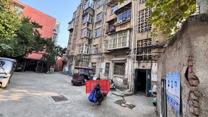 王陵铝厂宿舍外景图