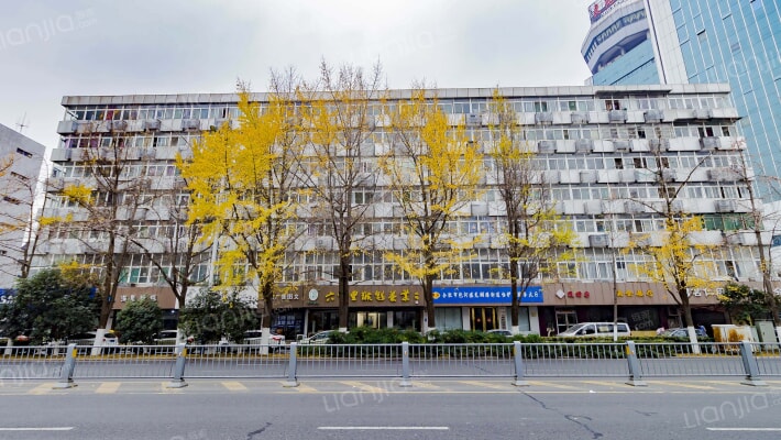 粮食大厦外景图