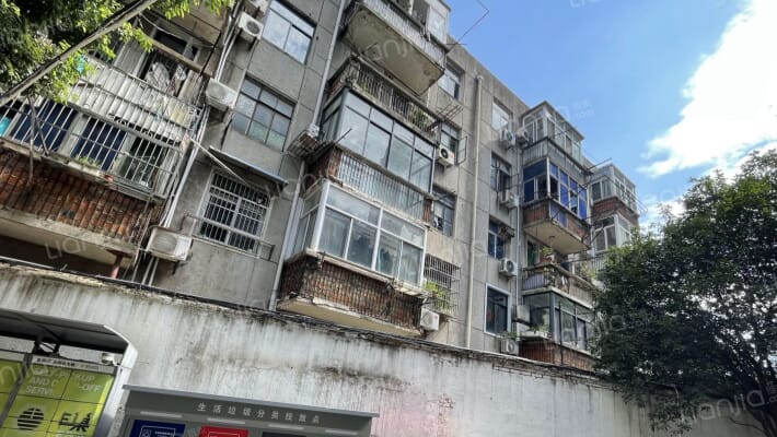 加油站小区外景图