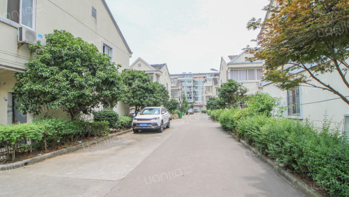 绿荷苑南外景图