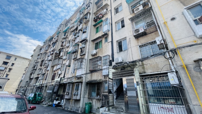 长沙市疾控中心宿舍外景图