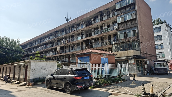 商场东街37号外景图