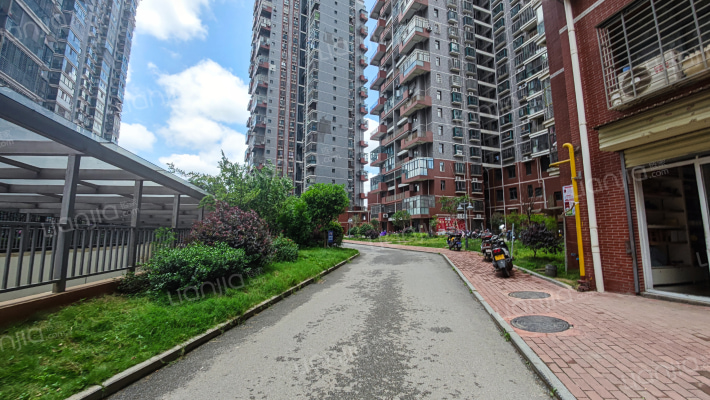 长江一百外景图