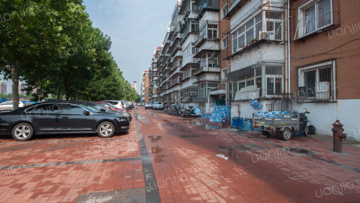 高雅公寓外景图