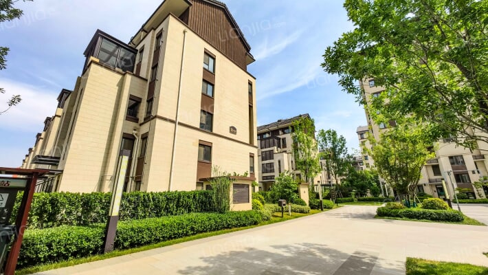 高新山语湖外景图