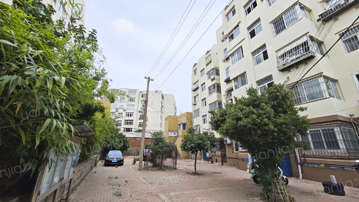 重庆南路70号小区外景图