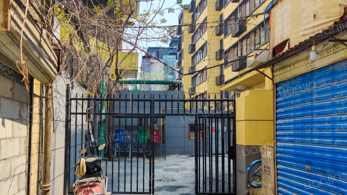 西安市养老保险事业管理经办处家属院。外景图