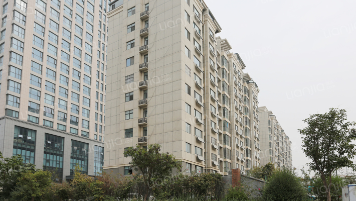 中动公寓外景图