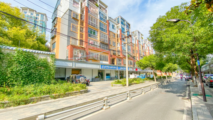 添锦公寓外景图