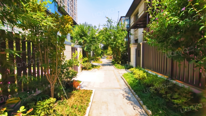 银城东樾府外景图