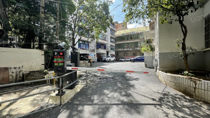 红枫街27号外景图