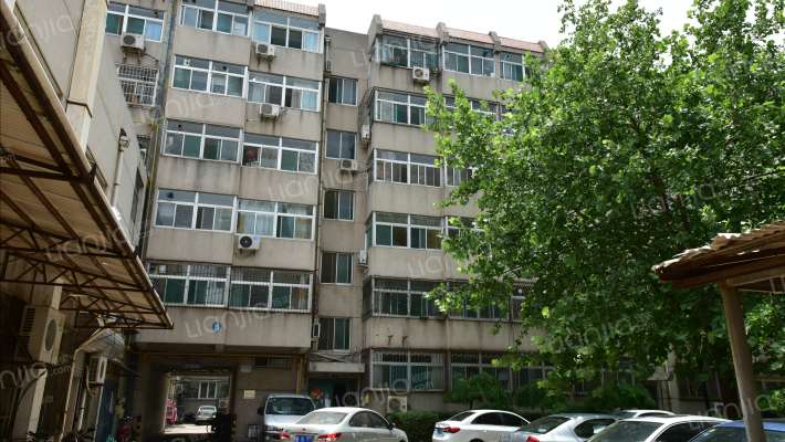 经七小纬六路139号院外景图