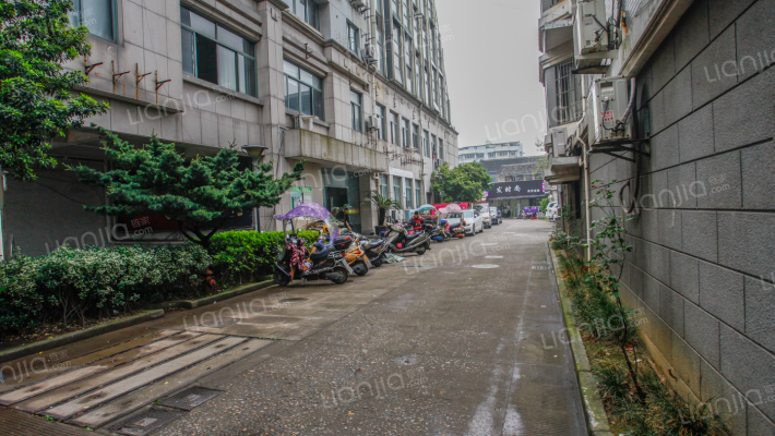 时代大厦外景图