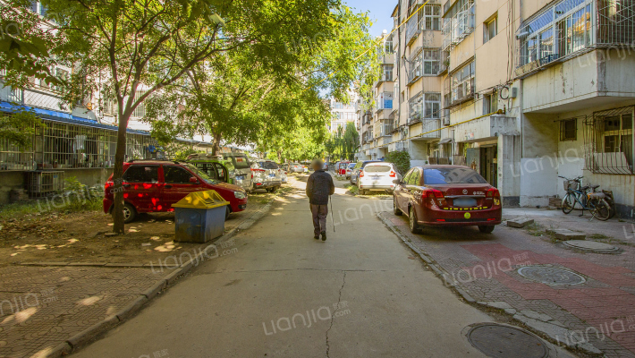 亚华小区外景图