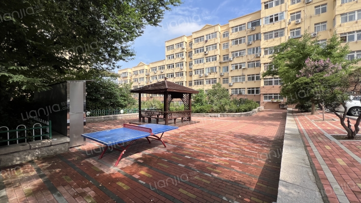 鞍山一路外景图