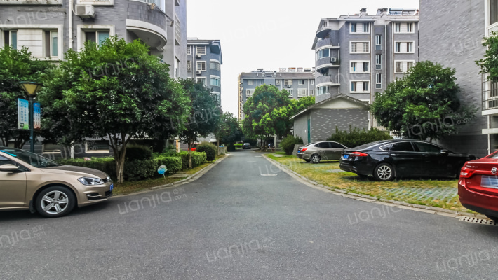 中南公寓外景图