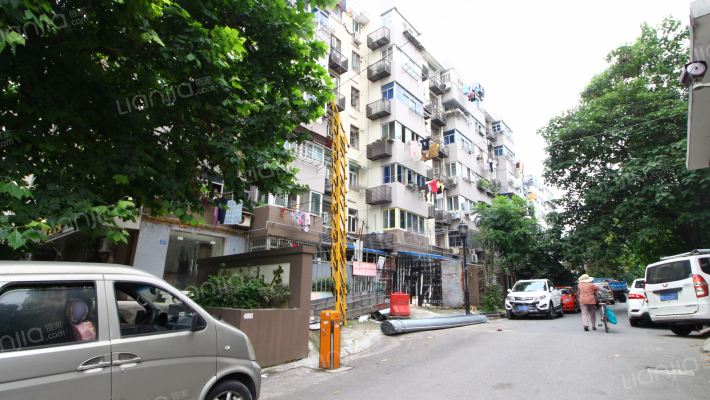 钟山山庄外景图