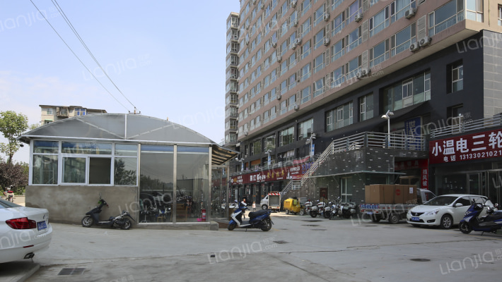 春天商业广场外景图