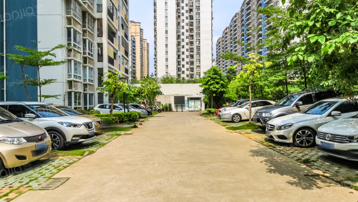 金碧花园外景图