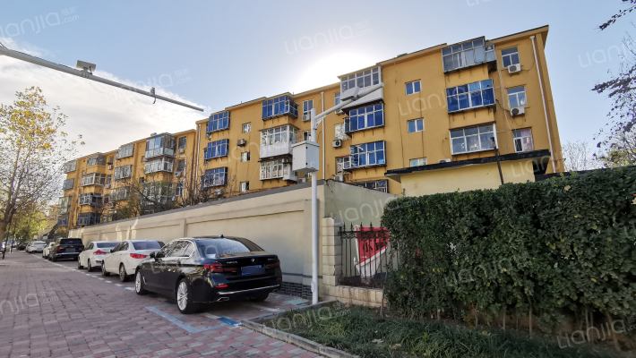 省杂技团宿舍外景图