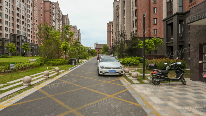 书香华府小区外景图