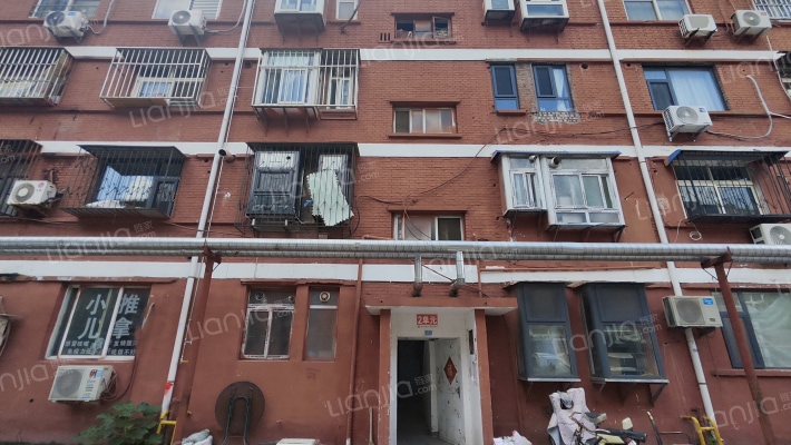 曙光街82号院外景图