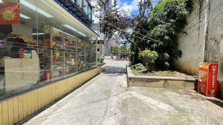 遵义路62号外景图