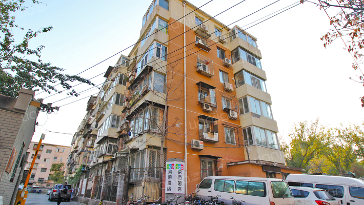 砖角楼南里外景图