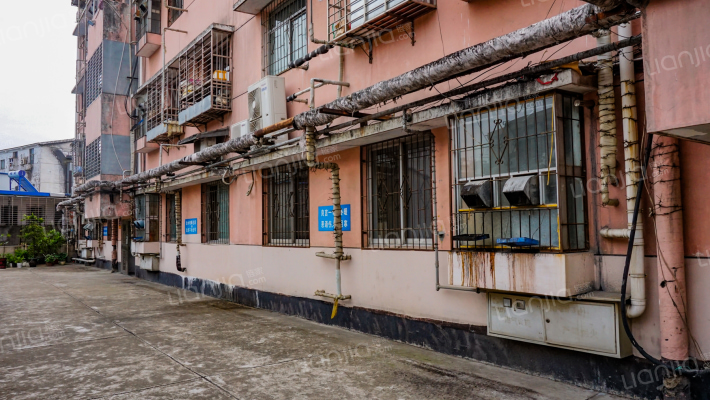 清泉佳苑外景图