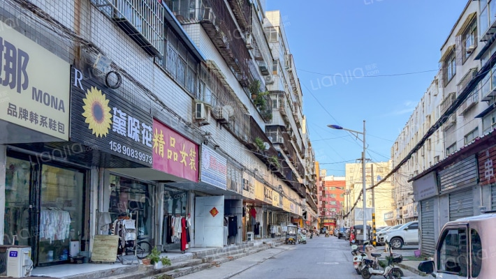 风光城市广场外景图