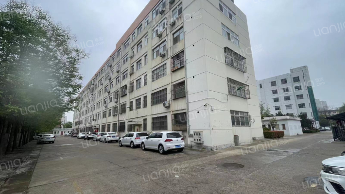 疾控中心宿舍外景图