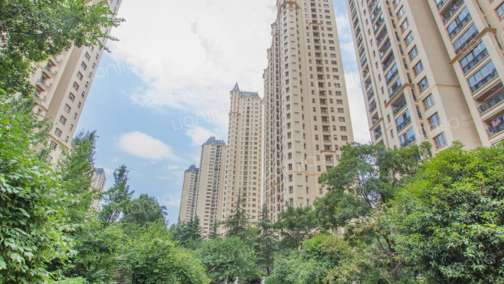 万厦欧景爵园外景图