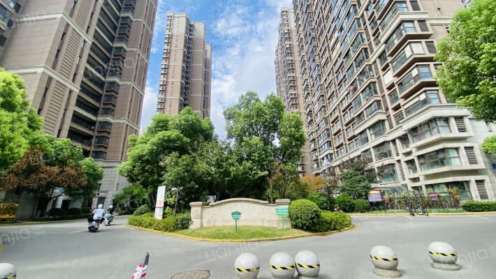 富力城C区外景图