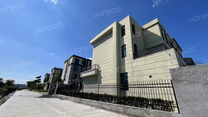 康业别墅区外景图