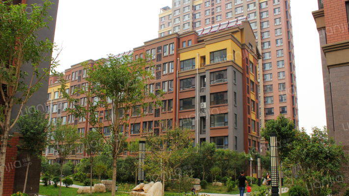 怡景华府外景图