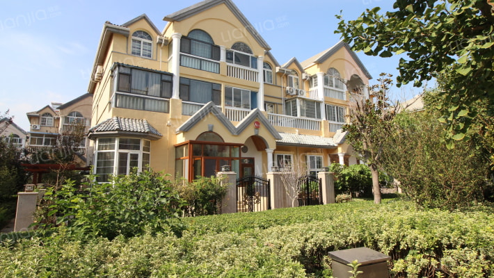 欧洲小镇外景图