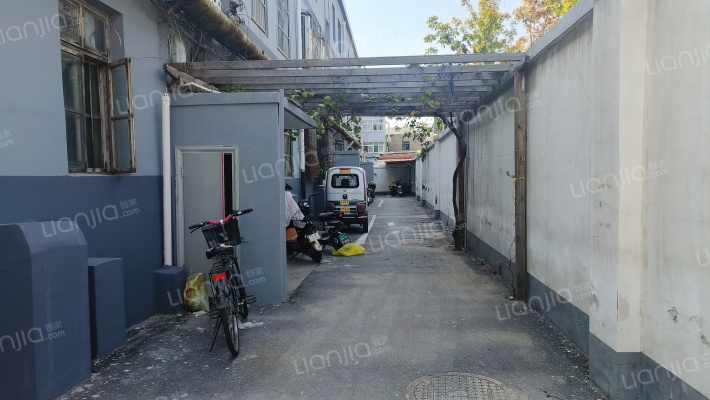 彭家寨乡家属楼外景图