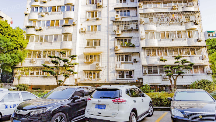 土地局宿舍外景图