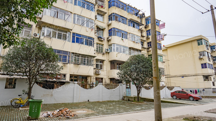 新工房小区外景图