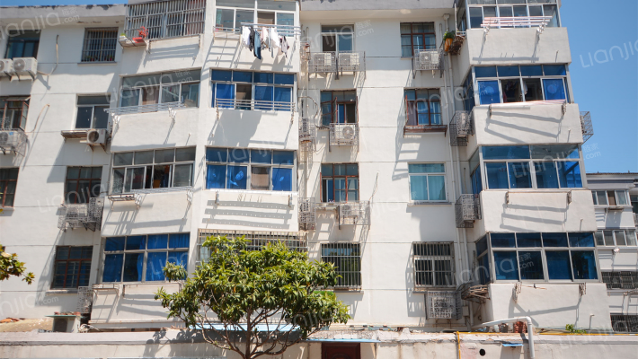 前进小区外景图