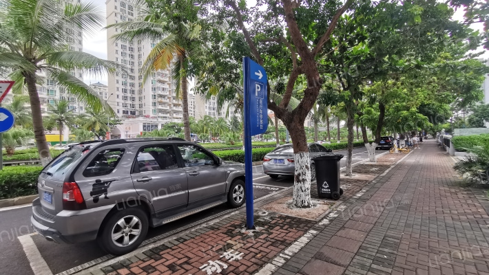 龙腾别墅外景图