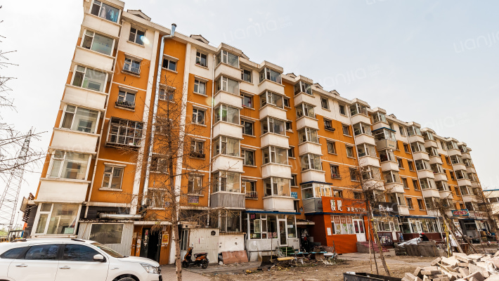 轻铁湖光花园三期外景图