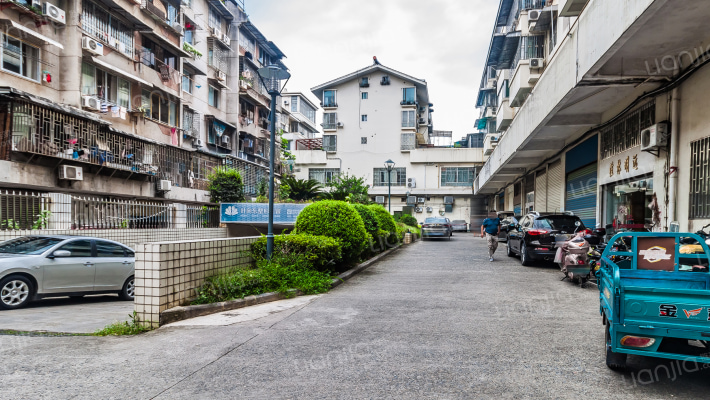 丽泽苑小区外景图