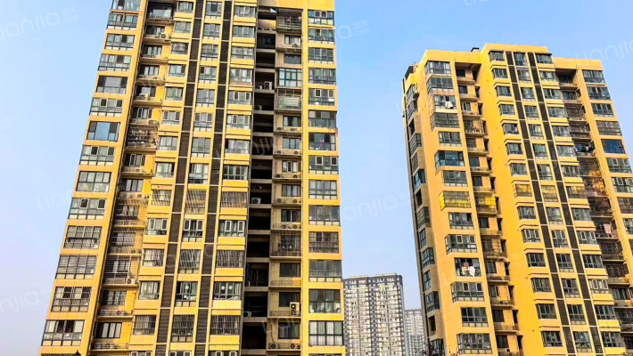 中环国际广场外景图