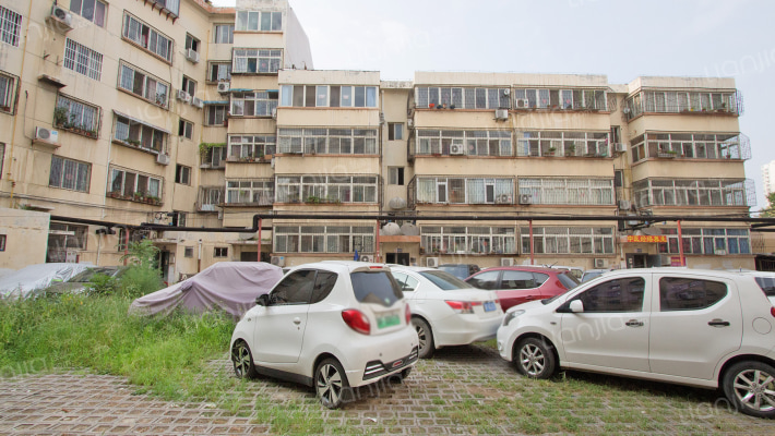 市三建宿舍外景图