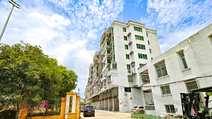 龙高家园外景图