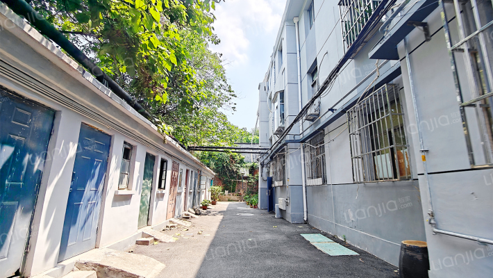 泰山管委金山路宿舍外景图