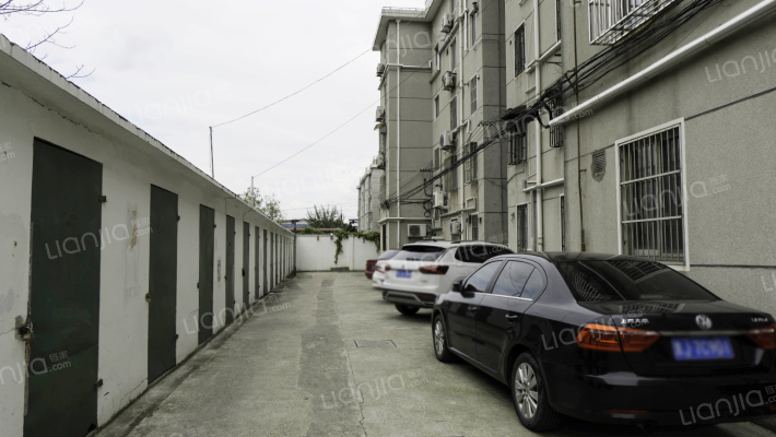 新北新村外景图