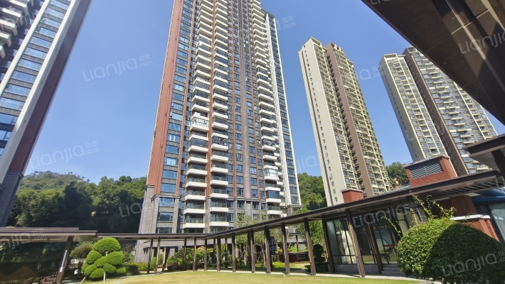 春暖花开花园外景图