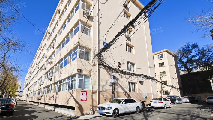 司法学校宿舍外景图